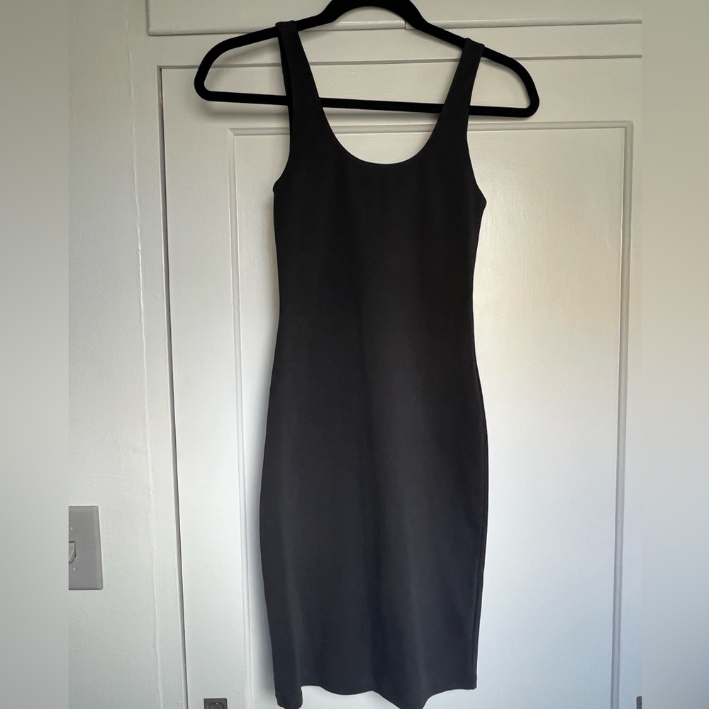 Wilfred Free black cotton body con midi dress